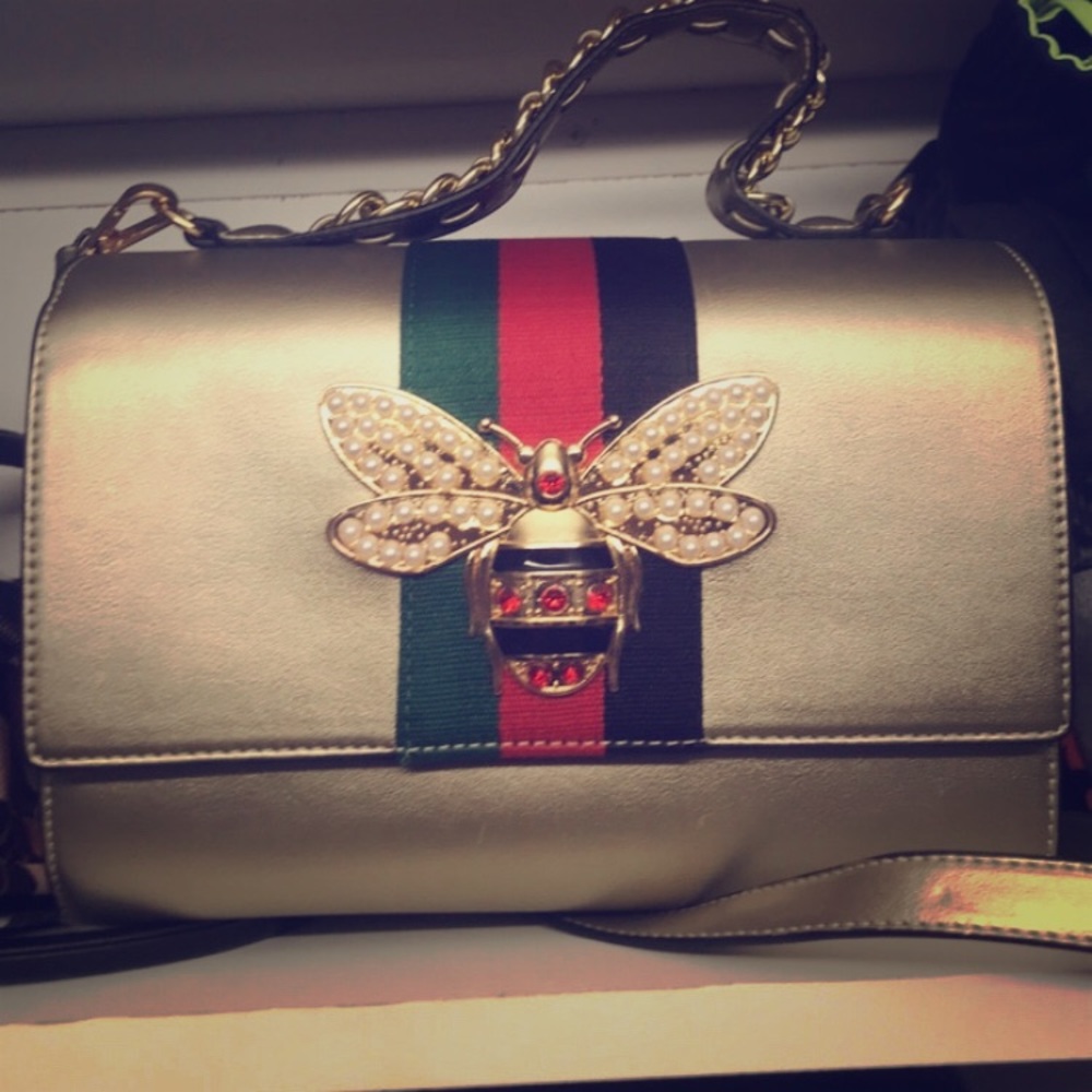 Fashion bee purse 🐝